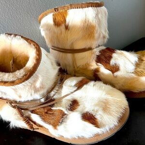 COPY - Aumu women’s classic thermal short winter boots, size 12, color chestnut.